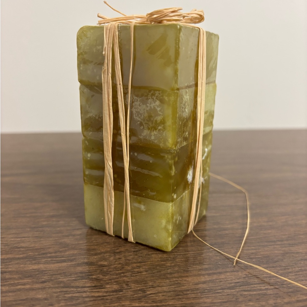 Pier 1 Handcrafted Green Tea Floating Candles set of 4
